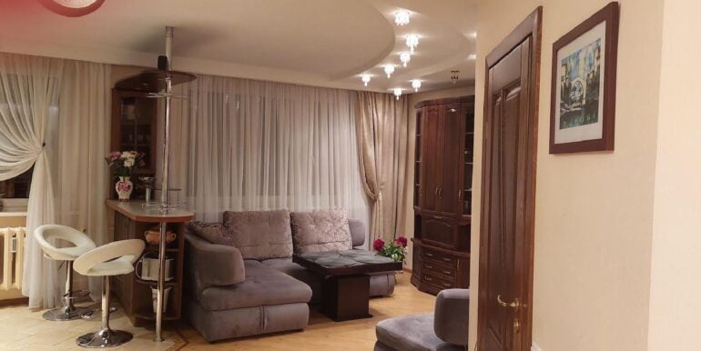 4 KAMBARIŲ BUTas DARŽELIO G (10)